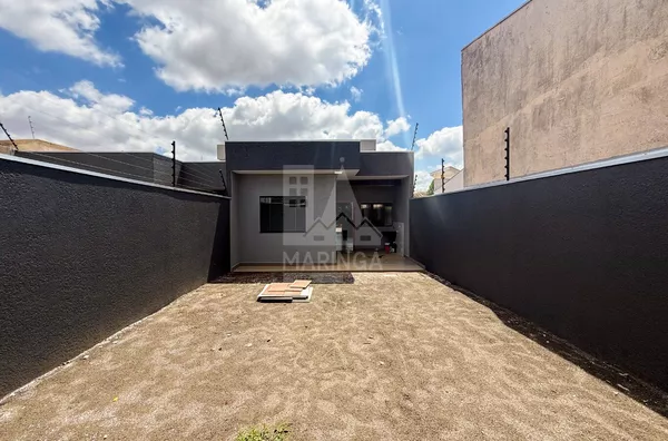 Espaço fundos da casa 3 quartos (1 suíte) Jardim Paulista em Maringá