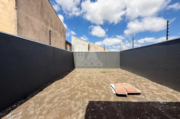 Fundo da casa 3 quartos (1 suíte) Jardim Paulista em Maringá