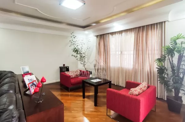 Casa ampla venda Maringá 3 quartos 2 suítes mobiliada, Edícula com churrasqueira no Jardim Imperial