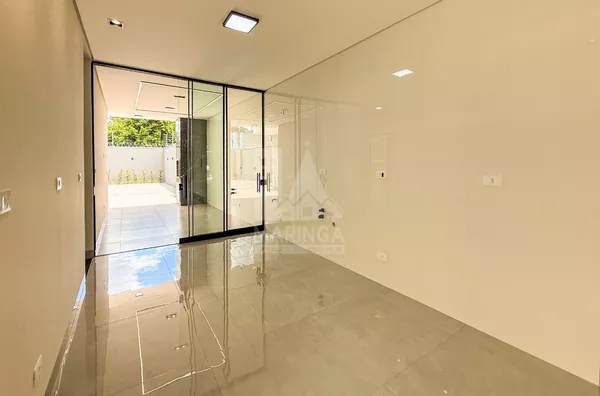 Cozinha da casa com 3 quartos (1 suíte) no Jardim Alvorada em Maringá