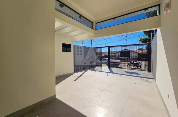 Casa a poucos metros da Mandacaru, 3 quartos, Jd. Tropical