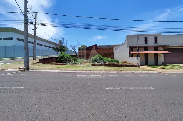 Terreno Comercial venda Maringa, esquina, caído para Rua, na Av. Carlos Borges, Jardim Atami