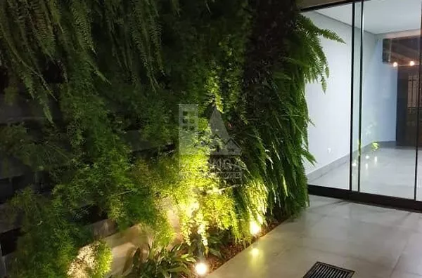 OPORTUNIDADE! Sobrado com 4 quartos próximo a Mandacaru, Maringá.