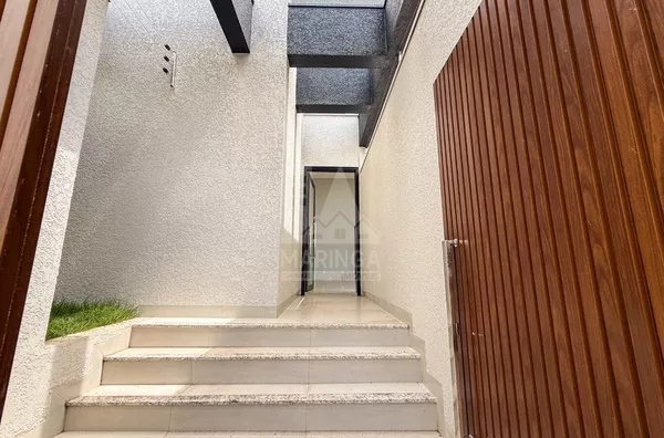 Casa com 3 suíte e piscina no Jd. Munique em Maringá