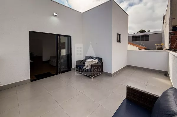 Sobrado de alto padrão de 4 quartos no Jardim Iguaçu em Maringá