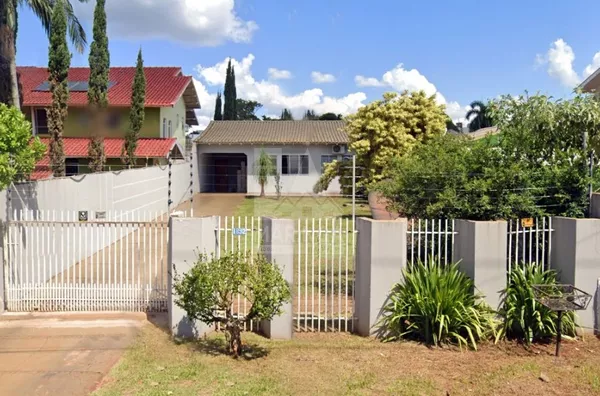 Casa 3 quartos (1 suíte) Centro de Campo Mourão