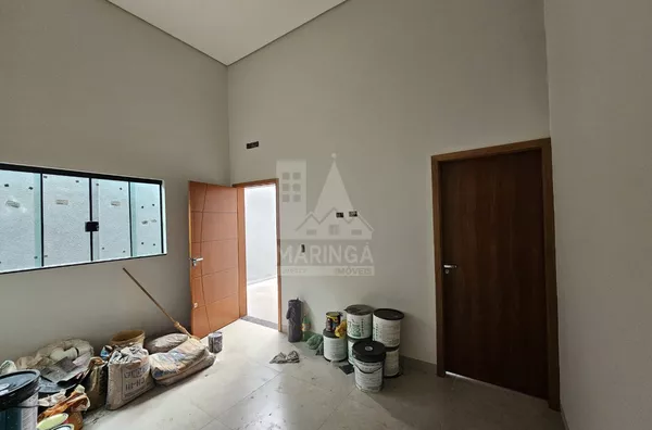 Casa para venda com 3 quartos sendo 1 suíte, com amplo quintal Vila Santa Isabel, Maringá PR