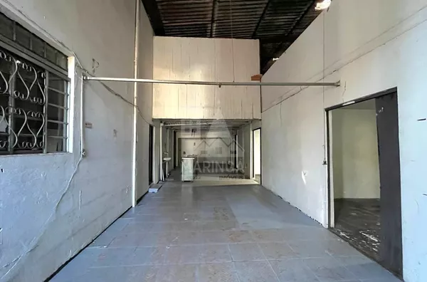 Barracão, sala comercial, a venda em Apucarana PR, proximo aos colegios Canadá e São Jose e Av. Minas Gerias, estuda permuta