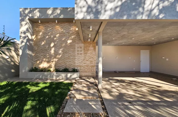 Casa a venda com piscina, 3 quartos (1 suíte) próx. Av. Mandacaru - Maringá Imóveis