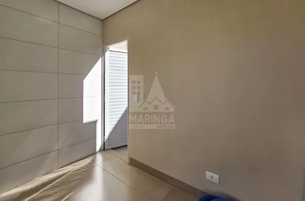Casa a venda com piscina, 3 quartos (1 suíte) próx. Av. Mandacaru - Maringá Imóveis