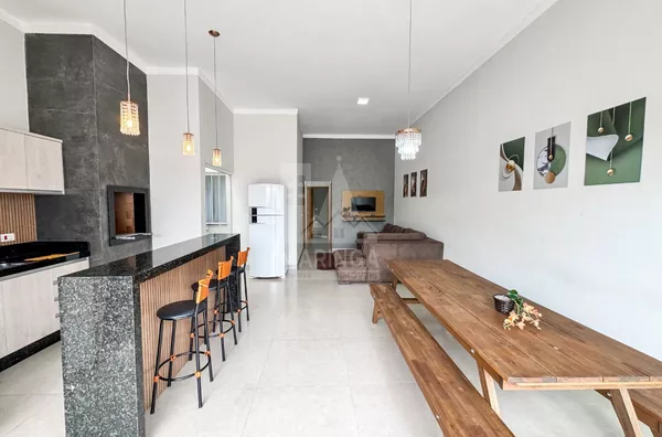 Casa nova e mobiliada a venda em Porto Rico com piscina, suíte, cozinha gourmet, churrasqueira , Jd Bela Vista