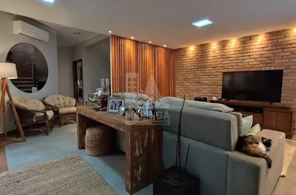 Sobrado para venda, 4 quartos com piscina,  Jardim Iguaçu, Maringá