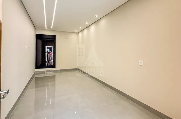 Suíte da casa com 3 quartos (1 suíte) no Jardim Alvorada em Maringá