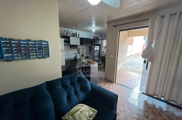 Casa para venda com terreno de 300m², 2 quartos, Jardim Madrid, Maringá