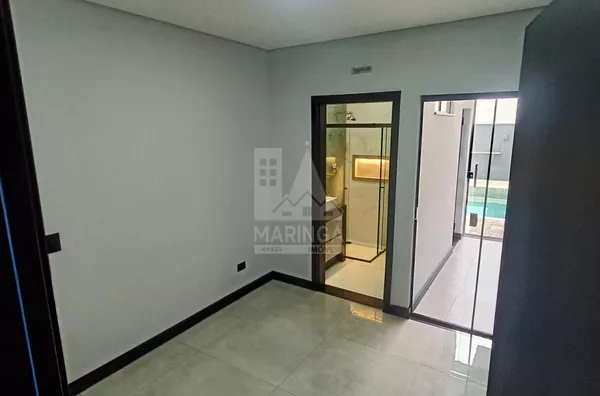 Casa à venda com piscina no Recanto dos Magnatas em Maringá