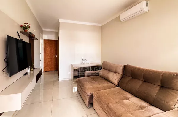 Casa venda com 3 quartos, piscina, Móveis, jd arezzo em Maringá