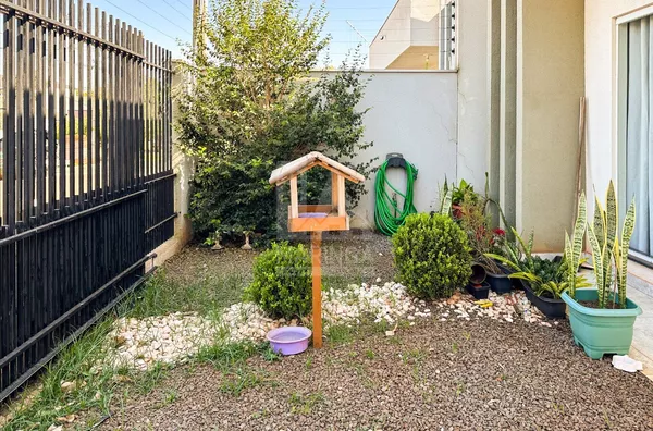 Casa venda com 3 quartos, piscina, Móveis, jd arezzo em Maringá