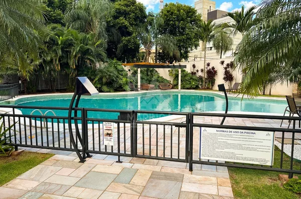 Piscina Condomínio Brisas Bella Citta na Zona 08