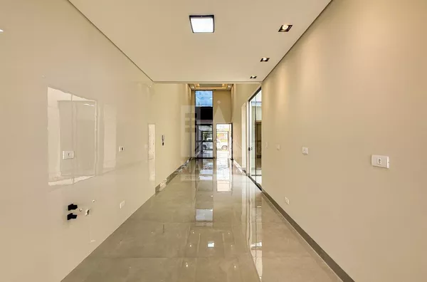 Cozinha da casa com 3 quartos (1 suíte) no Jardim Alvorada em Maringá