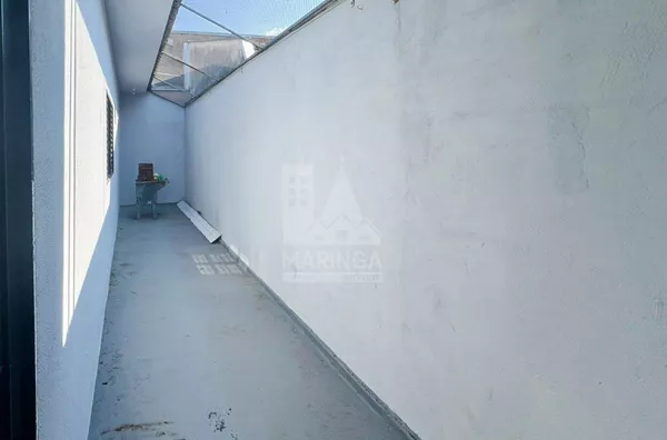 Corredor 2 da casa de 2 suítes com energia solar no Pq Alvamar em Sarandi