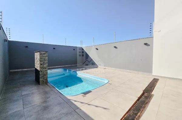 Sobrado com piscina, 3 quartos (1 suíte) no Ecovalley
