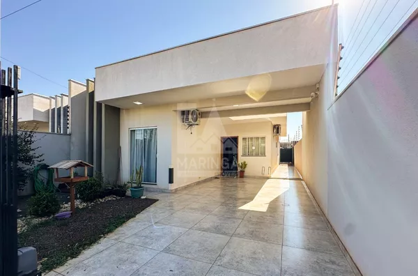 Casa venda com 3 quartos, piscina, Móveis, jd arezzo em Maringá