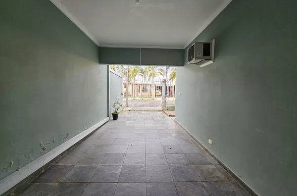Casa para venda, 3 quartos sendo 1 suíte com closet, Jardim Santa Helena, Maringá PR