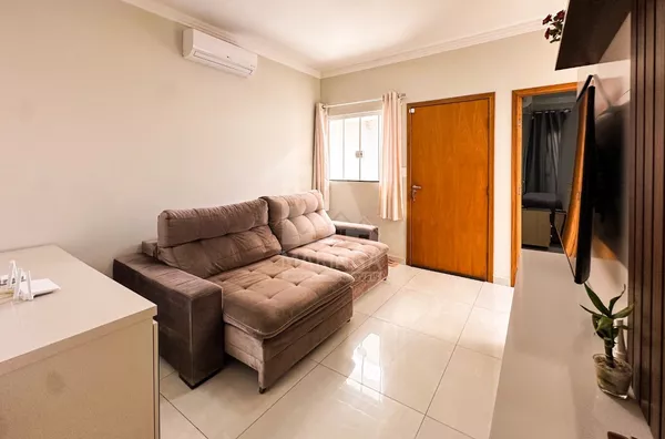 Casa venda com 3 quartos, piscina, Móveis, jd arezzo em Maringá