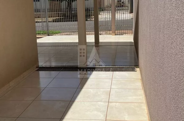 Casa para venda, 3 quartos sendo 1 suíte, com corredor lateral, Jardim São Rafael, Mandaguaçu-PR