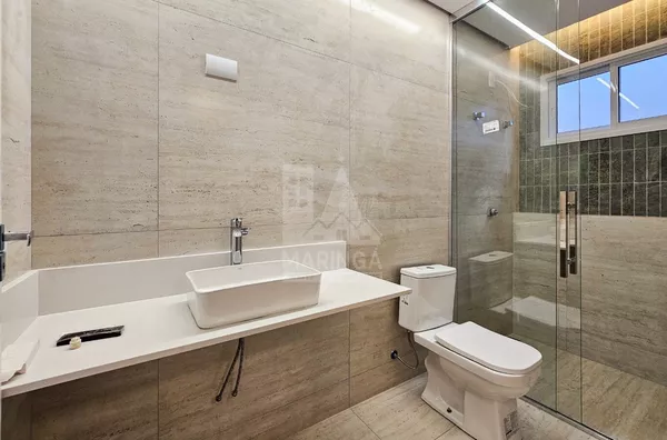 Casa a venda com piscina, 3 quartos (1 suíte) próx. Av. Mandacaru - Maringá Imóveis