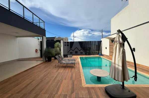 Sobrado mobiliado a venda com 3 suítes, piscina, cozinha gourmet com churrasqueira em Porto Rico - PR