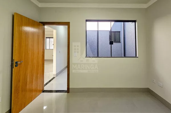 Casa a poucos metros da Mandacaru, 3 quartos, Jd. Tropical