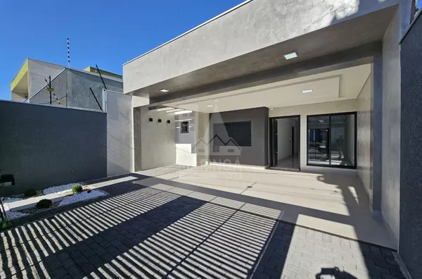 Casa NOVA com PISCINA para venda, 3 quartos sendo 1 suíte com closet, Jardim Espanha, Maringá PR