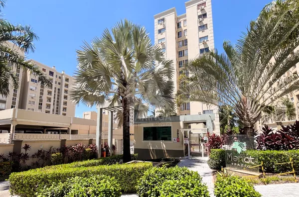 Apartamento no Spazio Merlot com 2 quartos (1 suíte), piscina, prox Parque Ingá, Unicesumar Vila Bosque - Maringá