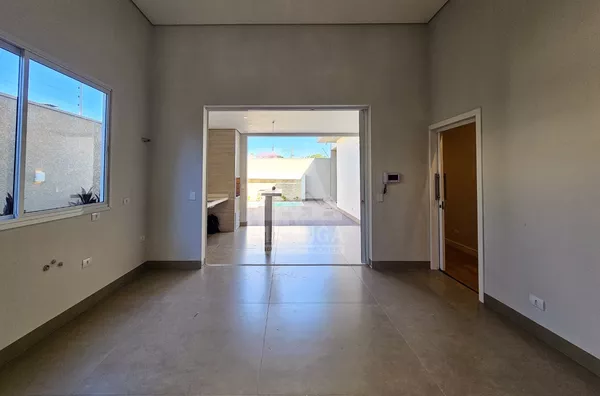 Casa a venda com piscina, 3 quartos (1 suíte) próx. Av. Mandacaru - Maringá Imóveis