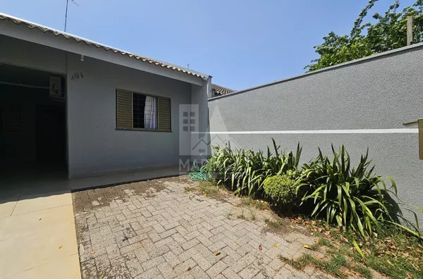 Casa venda Maringá 3 quartos, mobiliada, Gourmet com churrasqueira, aceita financiamento, Jd. Madrid