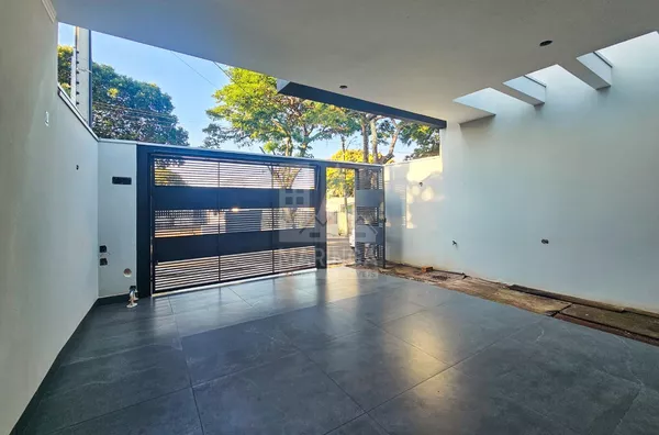 Casa a venda, 3 quartos (1 suíte), Cj. Paulino em Maringá