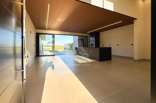 Casa a venda condomínio Guaçu Ecopark com 3 suítes e piscina