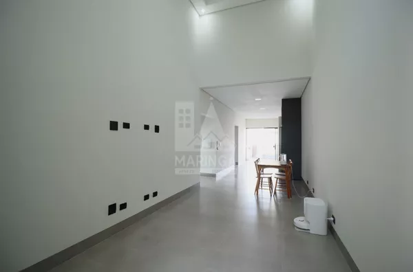 Casa para venda com piscina, 3 quartos sendo 1 suíte, Jardim Higienópolis, Maringá PR