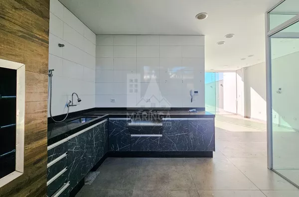 Sobrado com piscina, 3 quartos (1 suíte) no Ecovalley