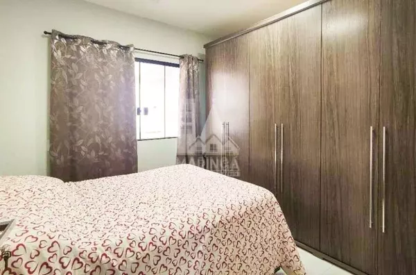quarto 1 da casa moderna em Maringá com 3 quartos (1 suíte), terreno inteiro no Jardim Munique