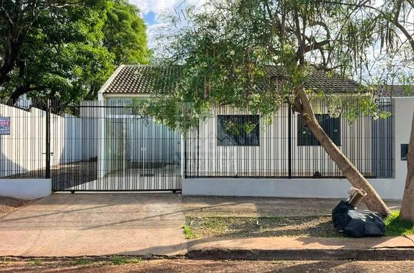 Casa a venda 3 quartos no Parque Tarumã com 213m de terreno