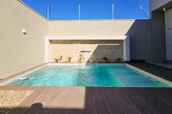 Casa a venda com piscina, 3 quartos (1 suíte) próx. Av. Mandacaru - Maringá Imóveis