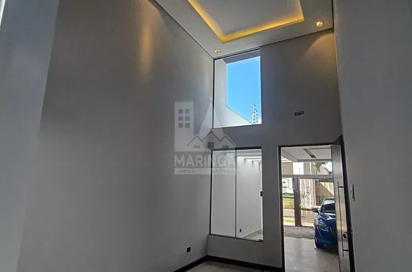 Casa à venda com piscina no Recanto dos Magnatas em Maringá