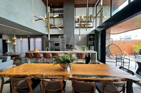 Sobrado a venda no RESORT em Porto Rico, com 6 suítes, elevador,  piscina, Jacuzzi com vista para o Rio