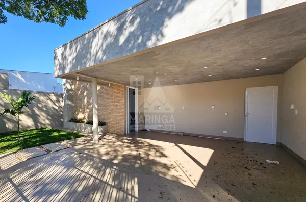 Casa a venda com piscina, 3 quartos (1 suíte) próx. Av. Mandacaru - Maringá Imóveis