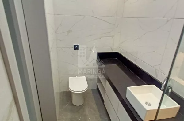 Casa à venda com piscina no Recanto dos Magnatas em Maringá