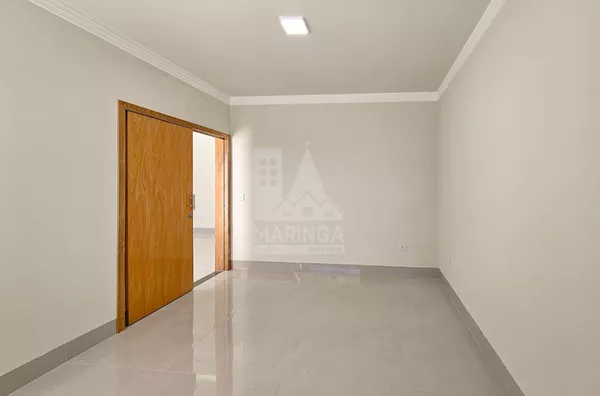 Casa a poucos metros da Mandacaru, 3 quartos, Jd. Tropical