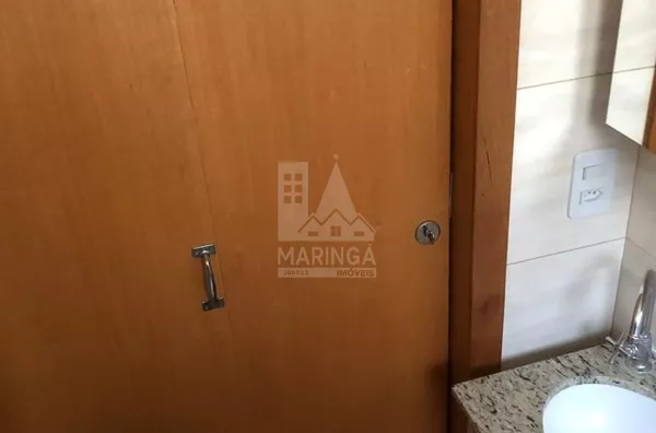 Banheiro do apartamento semi mobiliado de 2 quartos em Mandaguaçu