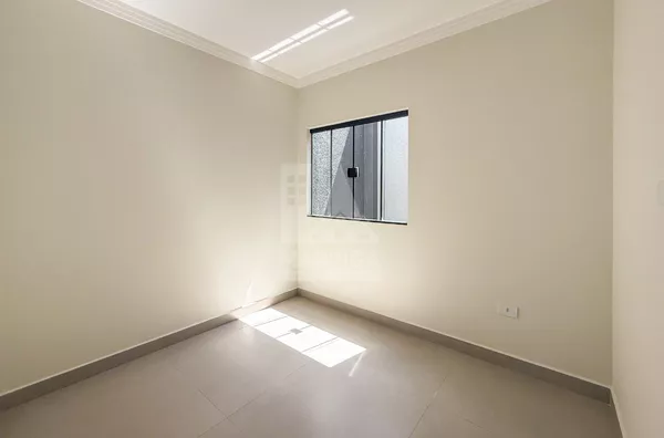 Quarto 1 da casa 3 quartos (1 suíte) Jardim Paulista em Maringá